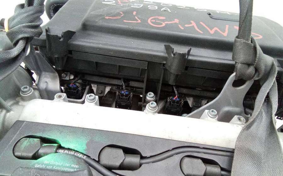 Топливная рампа Volkswagen Golf 2004г. | Фото № 1 Топливная рампа Volkswagen Golf 2004г. - Фото 1