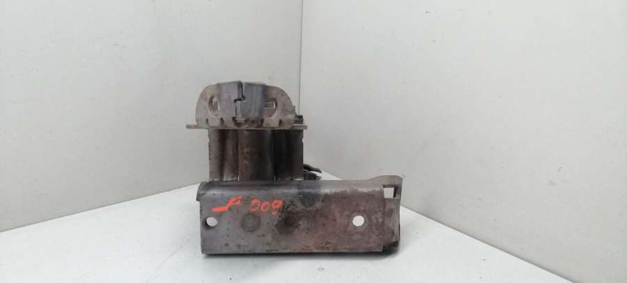 7L0721812B Механизм стояночного тормоза (ручника)  Volkswagen Touareg  внедорожник 5 дв. 2008г. | Фото № 6  7L0721812B Механизм стояночного тормоза (ручника)  Volkswagen Touareg  внедорожник 5 дв. 2008г. - Фото 6