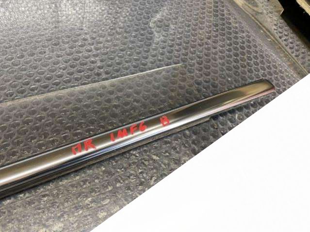 Молдинг стекла двери передней правой наружный Volvo V60 Cross Country 2018г. | Фото № 5 Молдинг стекла двери передней правой наружный Volvo V60 Cross Country 2018г. - Фото 5