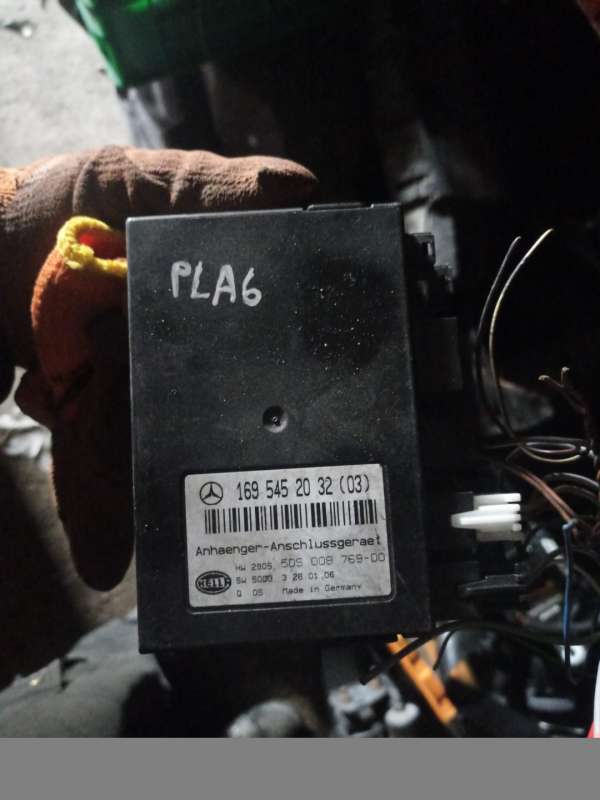 A1695452032A1695453932 Модуль подключения прицепа (фаркопа)  Mercedes-Benz B W245 0000г. | Фото № 1  A1695452032A1695453932 Модуль подключения прицепа (фаркопа)  Mercedes-Benz B W245 0000г. - Фото 1