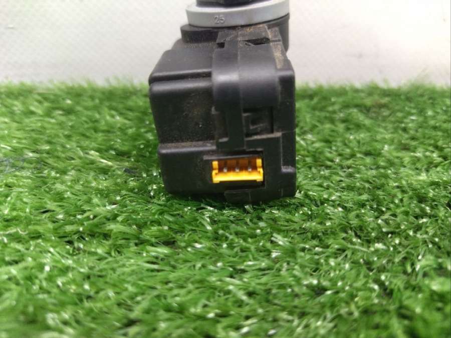 560941295 Корректор фар Volkswagen Golf 7 2014г. | Фото № 6 560941295 Корректор фар Volkswagen Golf 7 2014г. - Фото 6