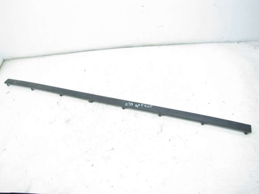 8184504 Молдинг заднего бампера BMW 5 E39 1998г. | Фото № 1 8184504 Молдинг заднего бампера BMW 5 E39 1998г. - Фото 1