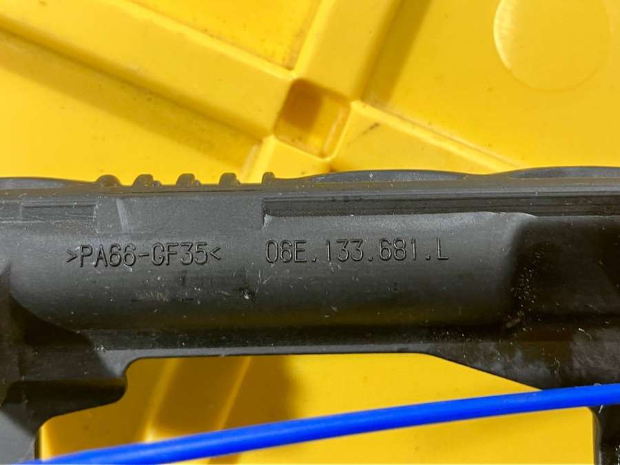 06E133681L Топливная рампа левая  Audi A7 4G 2018г. | Фото № 6  06E133681L Топливная рампа левая  Audi A7 4G 2018г. - Фото 6