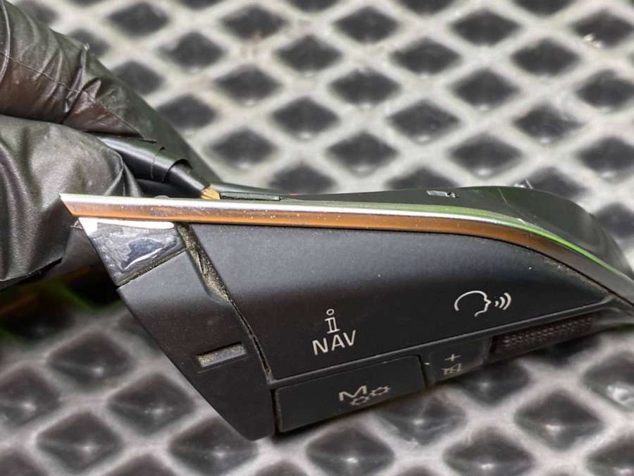 4H0951523B Кнопки управления на руле Audi A8 D4/4H 2012г. | Фото № 6 4H0951523B Кнопки управления на руле Audi A8 D4/4H 2012г. - Фото 6