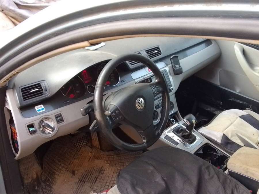 Кулак поворотный левый Volkswagen Passat 6 (2005-2010) Универсал 2005г. | Фото № 14 Кулак поворотный левый Volkswagen Passat 6 (2005-2010) Универсал 2005г. - Фото 14