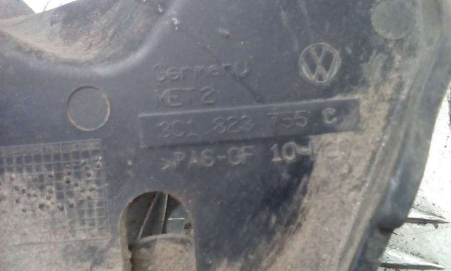 Пыльник Volkswagen Passat B6 2009г. | Фото № 3 Пыльник Volkswagen Passat B6 2009г. - Фото 3