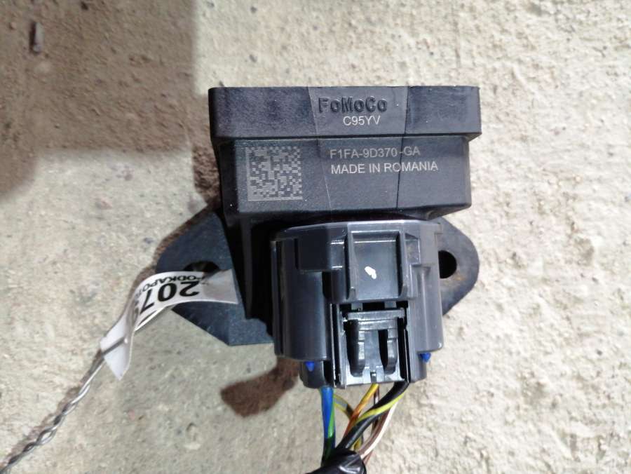 F1FA9D370GA Блок управления топливным насосом  Ford Escape 2017г. | Фото № 1  F1FA9D370GA Блок управления топливным насосом  Ford Escape 2017г. - Фото 1