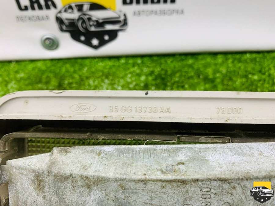 85GG13733AA Фонарь салона (плафон) Ford Scorpio 1998г. | Фото № 4 85GG13733AA Фонарь салона (плафон) Ford Scorpio 1998г. - Фото 4