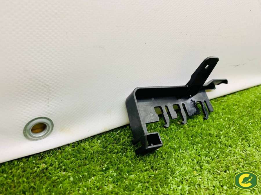 6R0971845 Кронштейн  Skoda Fabia 2019г. | Фото № 4  6R0971845 Кронштейн  Skoda Fabia 2019г. - Фото 4