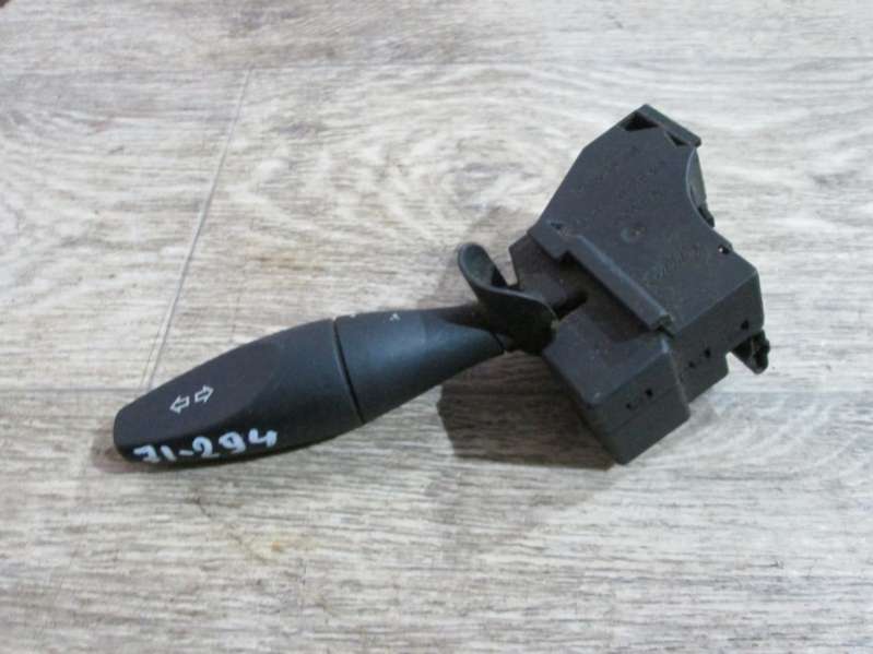 Переключатель поворотов Ford Focus 2003г. | Фото № 1 Переключатель поворотов Ford Focus 2003г. - Фото 1