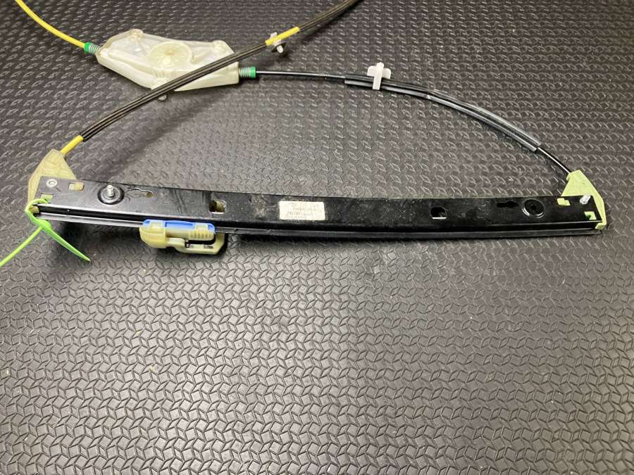 4H0837462A4H0837462B Стеклоподъемник передний правый  Audi A8 D4/4H 2010г. | Фото № 5  4H0837462A4H0837462B Стеклоподъемник передний правый  Audi A8 D4/4H 2010г. - Фото 5