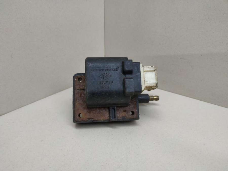 77008509992526111A Катушка зажигания Renault Laguna 1998г. | Фото № 5 77008509992526111A Катушка зажигания Renault Laguna 1998г. - Фото 5