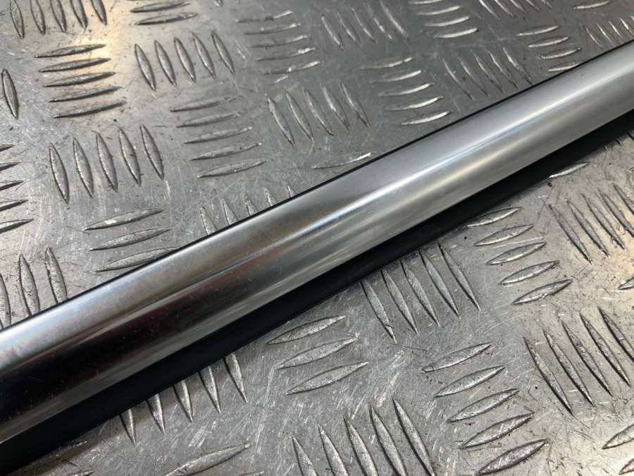 Молдинг двери передней левой  Mercedes-Benz S W221 2009г. | Фото № 6   Молдинг двери передней левой  Mercedes-Benz S W221 2009г. - Фото 6