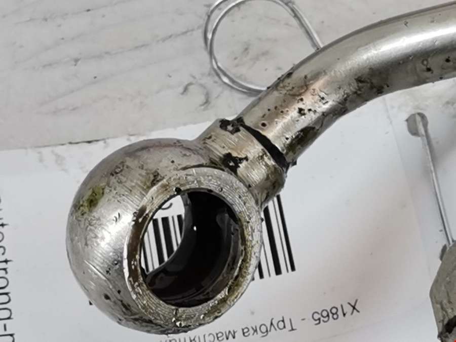 Трубка масляная Audi A3 8L (1996-2003) Хетчбэк 3дв. 1998г. | Фото № 2 Трубка масляная Audi A3 8L (1996-2003) Хетчбэк 3дв. 1998г. - Фото 2