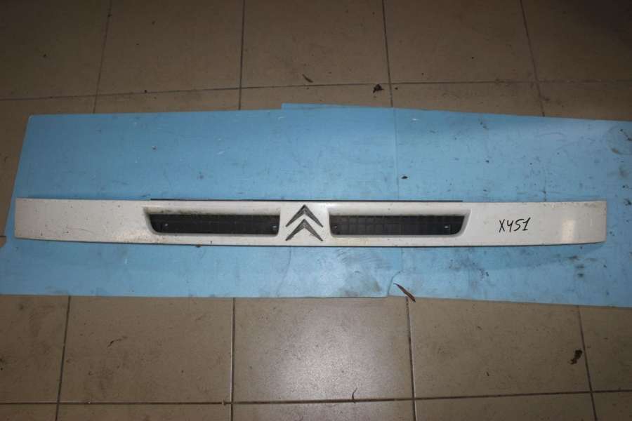 Решетка радиатора Citroen Jumper 1 2000г. | Фото № 1 Решетка радиатора Citroen Jumper 1 2000г. - Фото 1
