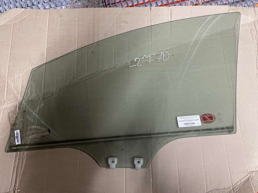 Стекло двери передней правой Mazda 5 CR (2005-2010) Минивэн 2006г. | Фото № 1 Стекло двери передней правой Mazda 5 CR (2005-2010) Минивэн 2006г. - Фото 1