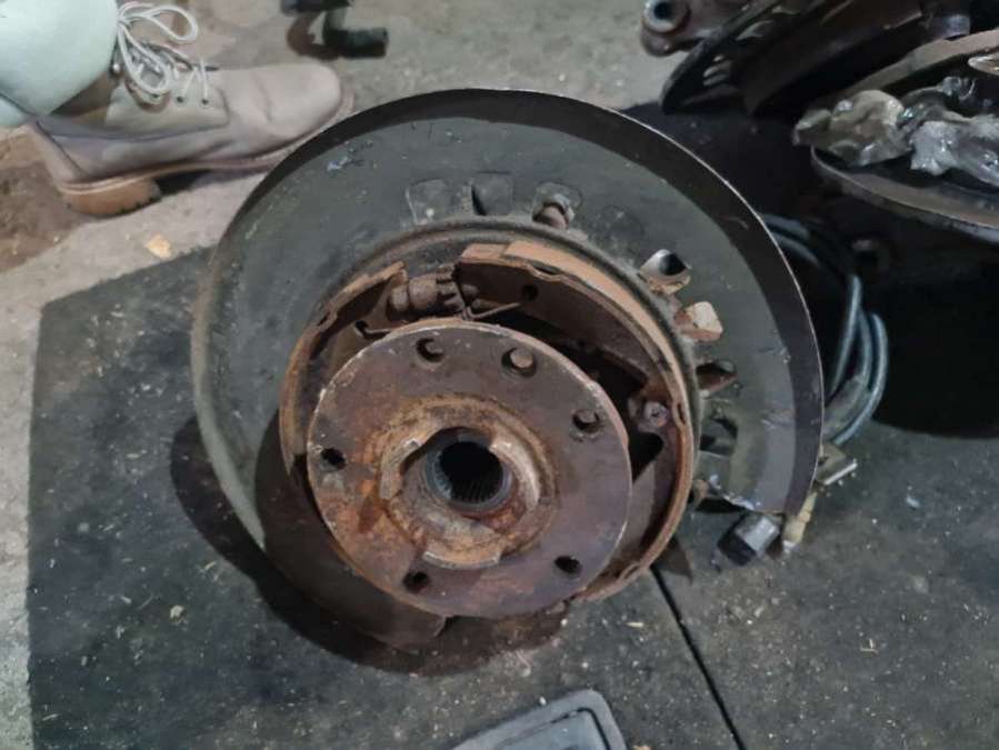 Ступица задняя правая Volkswagen Touareg 1 2005г. | Фото № 1 Ступица задняя правая Volkswagen Touareg 1 2005г. - Фото 1