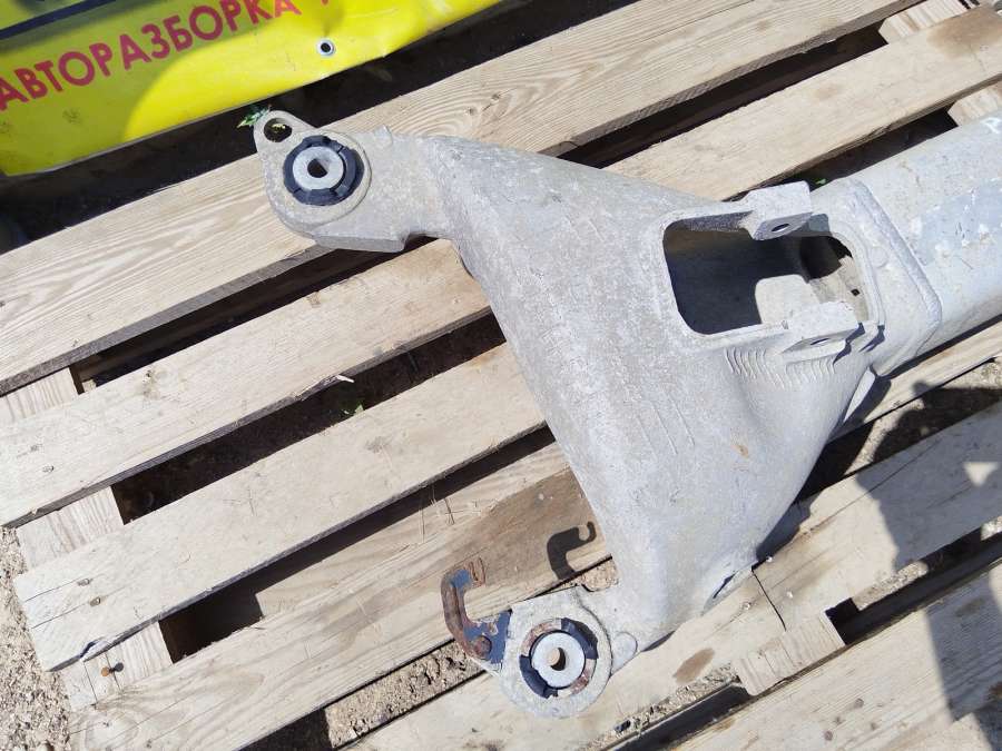 Балка подвески задняя Peugeot 407 Универсал 2006г. | Фото № 7 Балка подвески задняя Peugeot 407 Универсал 2006г. - Фото 7