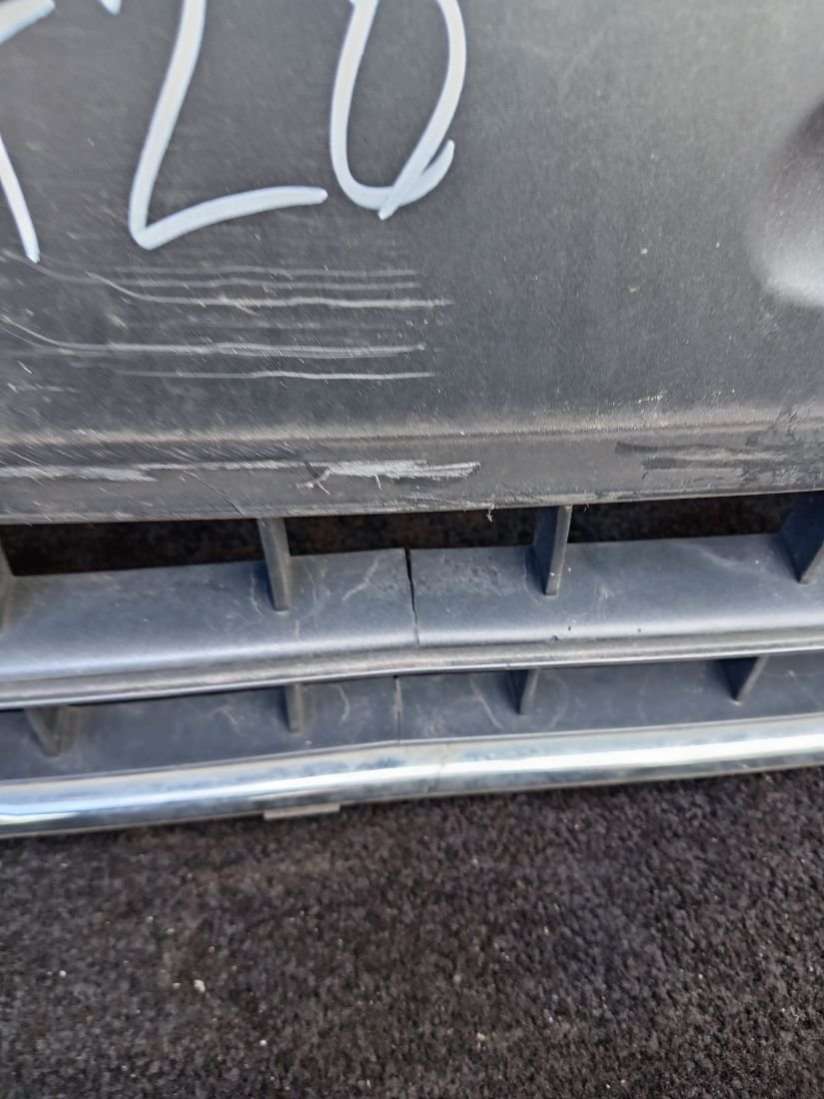 8K0853651 Решетка радиатора  Audi A4 B8 2008г. | Фото № 11  8K0853651 Решетка радиатора  Audi A4 B8 2008г. - Фото 11