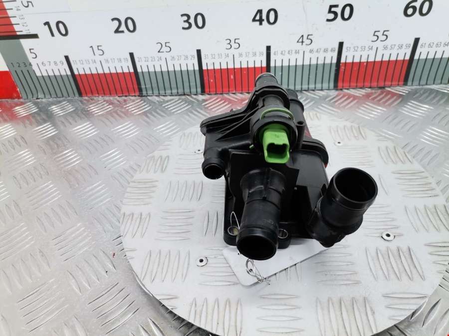 9670253780 Корпус термостата Volvo V60 1 (2010-2018) Универсал 2014г. | Фото № 4 9670253780 Корпус термостата Volvo V60 1 (2010-2018) Универсал 2014г. - Фото 4