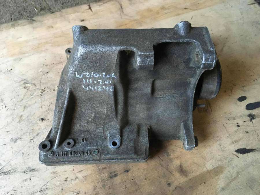 1110960645A1110960645 Кронштейн двигателя  Mercedes-Benz E W210/S210 1997г. | Фото № 3  1110960645A1110960645 Кронштейн двигателя  Mercedes-Benz E W210/S210 1997г. - Фото 3