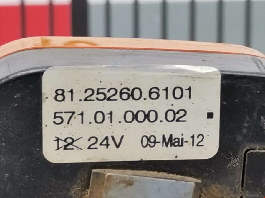 5710100002 Фонарь габаритный правый MAN TGM (2005-2020) Грузовой 2012г. | Фото № 4 5710100002 Фонарь габаритный правый MAN TGM (2005-2020) Грузовой 2012г. - Фото 4