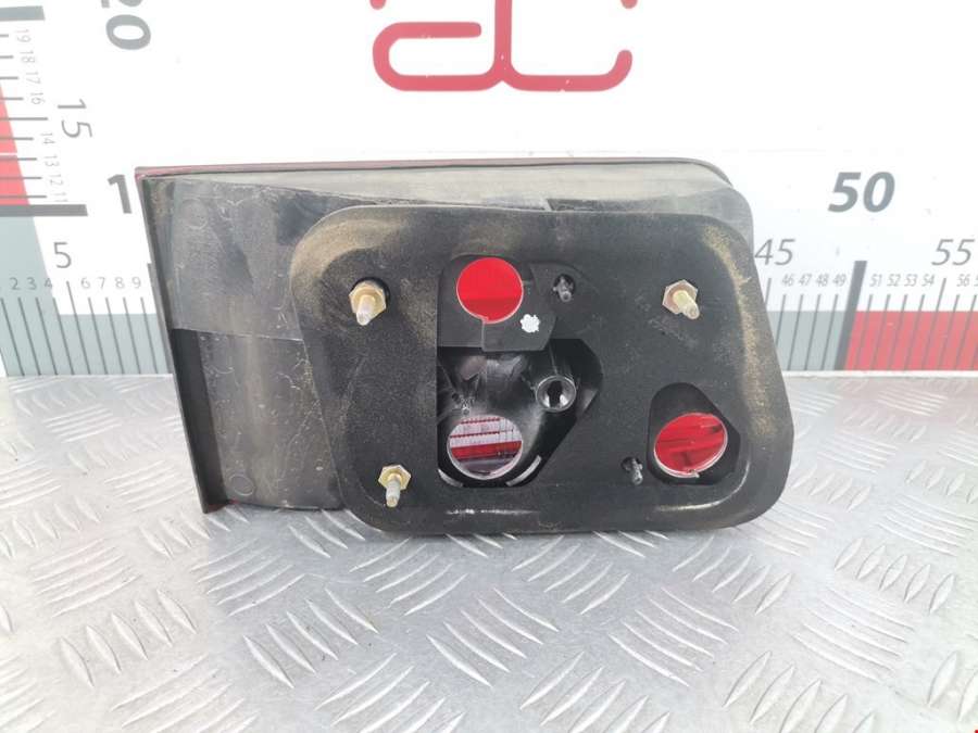 8361674 Фонарь крышки багажника правый BMW 5-Series (E39) (1995-2004) Универсал 2000г. | Фото № 3 8361674 Фонарь крышки багажника правый BMW 5-Series (E39) (1995-2004) Универсал 2000г. - Фото 3