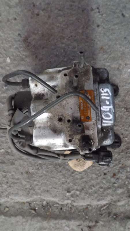 Блок ABS Nissan Primera Седан 1997г. | Фото № 1 Блок ABS Nissan Primera Седан 1997г. - Фото 1