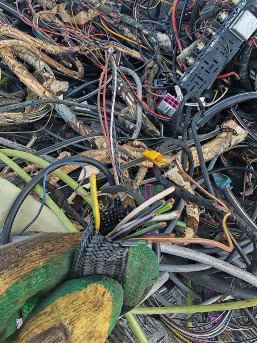 Проводка салона Audi A6 C4 (S6,RS6) 1996г. | Фото № 8 Проводка салона Audi A6 C4 (S6,RS6) 1996г. - Фото 8