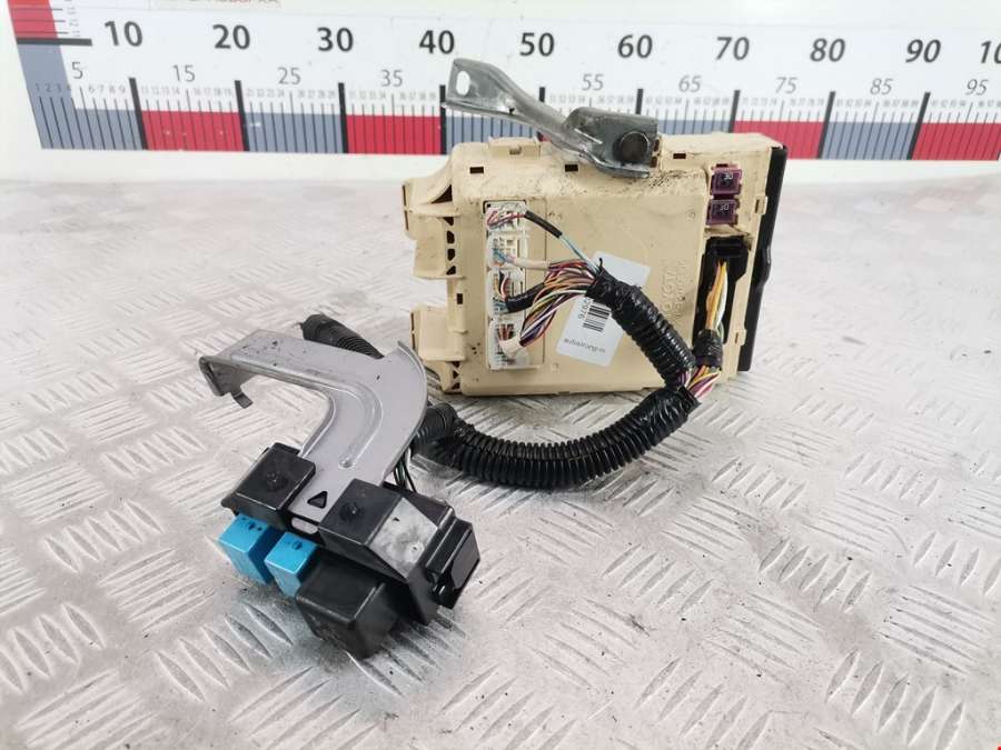 Блок комфорта Lexus RX 2 (XU30) (2003-2009) Внедорожник 5дв. 2003г. | Фото № 2 Блок комфорта Lexus RX 2 (XU30) (2003-2009) Внедорожник 5дв. 2003г. - Фото 2