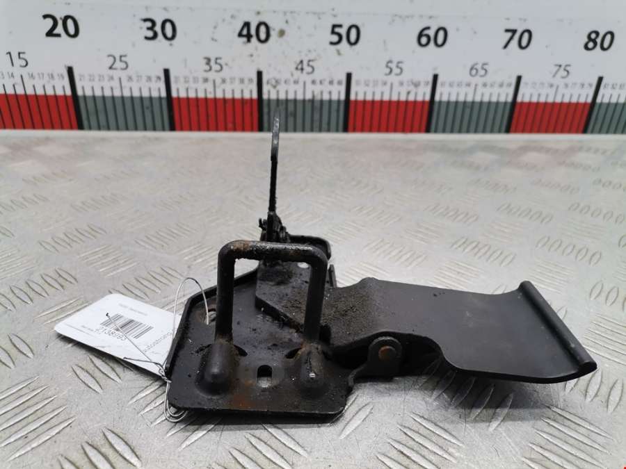 Замок капота Seat Ibiza 3 (2002-2008) Хетчбэк 3дв. 2004г. | Фото № 2 Замок капота Seat Ibiza 3 (2002-2008) Хетчбэк 3дв. 2004г. - Фото 2