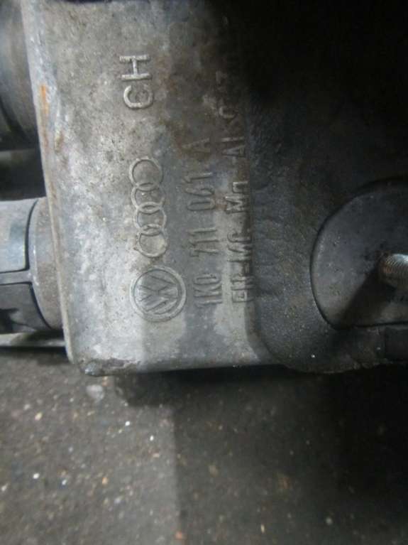 7k07112651k0711266 Кулиса Volkswagen Golf 2006г. | Фото № 7 7k07112651k0711266 Кулиса Volkswagen Golf 2006г. - Фото 7