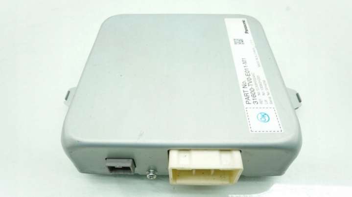 31600-TV0-E011-M131600-TV0-E011-M Блок управления (другие)  Honda CR-V 5 поколение (2017-2019) 2017г. | Фото № 1  31600-TV0-E011-M131600-TV0-E011-M Блок управления (другие)  Honda CR-V 5 поколение (2017-2019) 2017г. - Фото 1