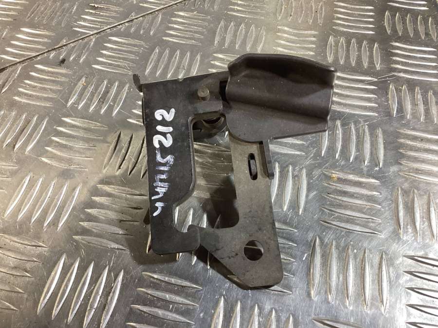 A2128800064 Замок капота  Mercedes-Benz E W212/S212/C207/A207 2010г. | Фото № 1  A2128800064 Замок капота  Mercedes-Benz E W212/S212/C207/A207 2010г. - Фото 1