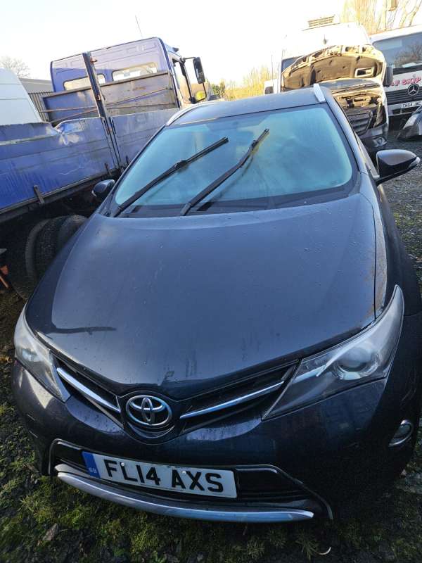 Блок комфорта TOYOTA AURIS E180 2013г. | Фото № 3 Блок комфорта TOYOTA AURIS E180 2013г. - Фото 3