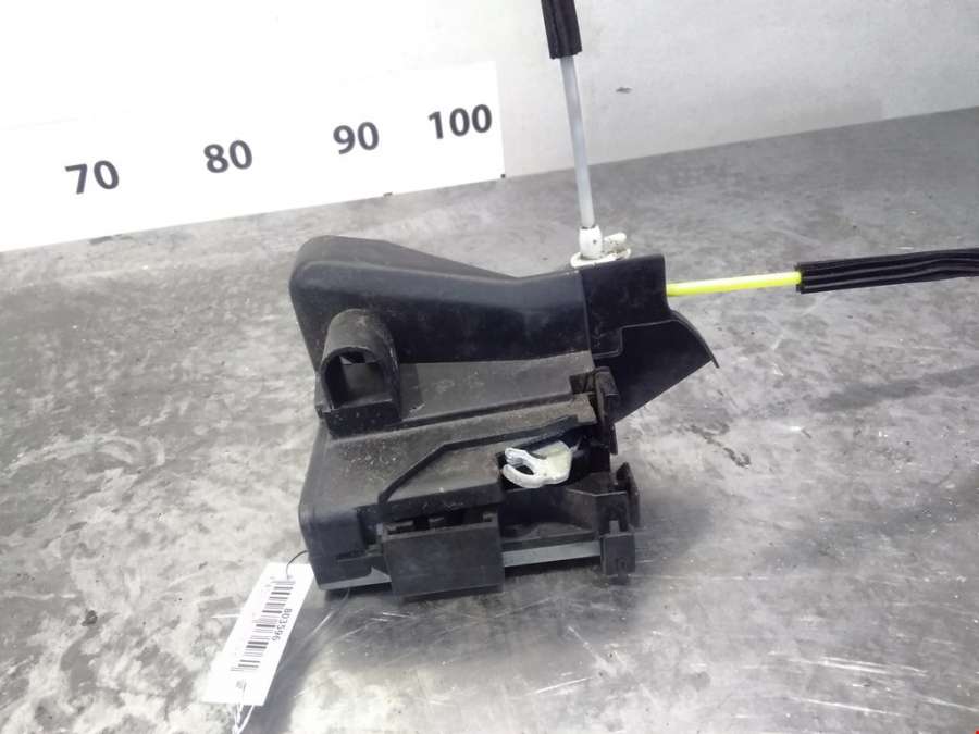 Замок двери задней правой Audi A4 B5 (1994-2001) Седан 1998г. | Фото № 3 Замок двери задней правой Audi A4 B5 (1994-2001) Седан 1998г. - Фото 3