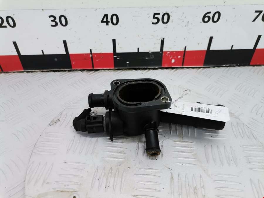 045121121A Фланец (штуцер системы охлаждения тройник) Audi A4 B6 (2000-2006) Седан 2007г. | Фото № 3 045121121A Фланец (штуцер системы охлаждения тройник) Audi A4 B6 (2000-2006) Седан 2007г. - Фото 3