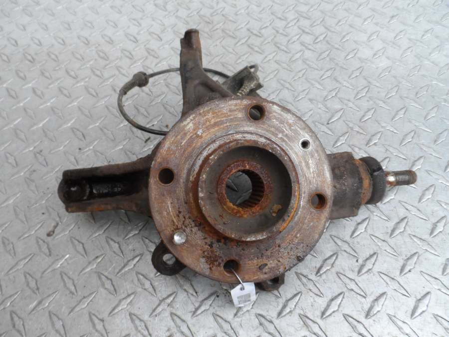 Кулак поворотный левый  Peugeot 408 Седан 2014г. | Фото № 1   Кулак поворотный левый  Peugeot 408 Седан 2014г. - Фото 1