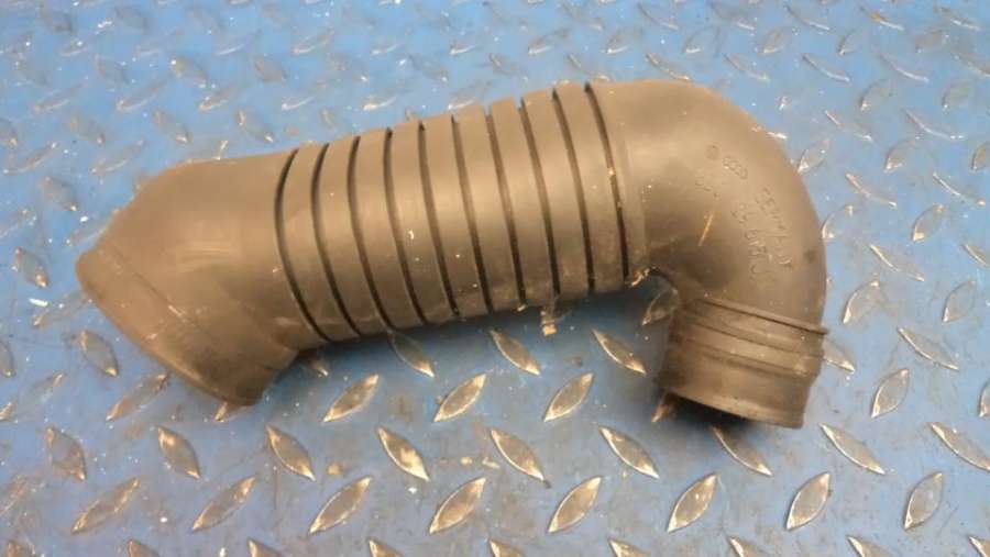 8D0129615J Воздуховод Audi A4 B6 2000г. | Фото № 3 8D0129615J Воздуховод Audi A4 B6 2000г. - Фото 3