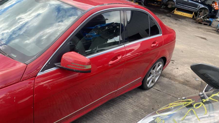 Крыло переднее правое MERCEDES BENZ C-CLASS W204 2007г. | Фото № 4 Крыло переднее правое MERCEDES BENZ C-CLASS W204 2007г. - Фото 4