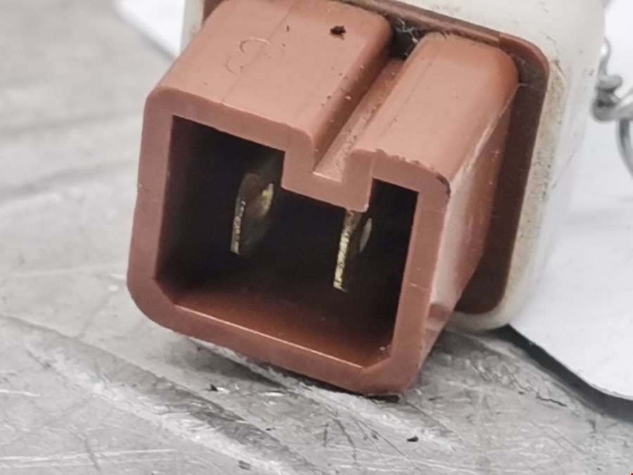 Датчик положения педали сцепления (Выключатель сцепления) Peugeot 807 (2002-2010) Минивэн 2009г. | Фото № 3 Датчик положения педали сцепления (Выключатель сцепления) Peugeot 807 (2002-2010) Минивэн 2009г. - Фото 3