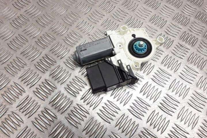 1K0959704J Моторчик стеклоподъемника Volkswagen Passat B6 (2005-2010) 2005г. | Фото № 1 1K0959704J Моторчик стеклоподъемника Volkswagen Passat B6 (2005-2010) 2005г. - Фото 1