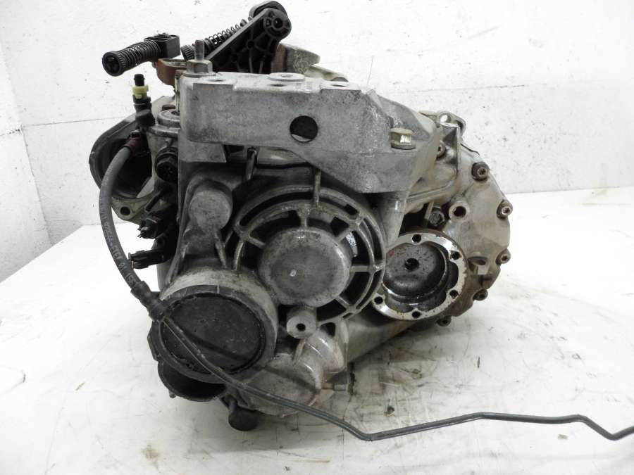 NFU МКПП Volkswagen Golf Хэтчбек 2011г. | Фото № 4 NFU МКПП Volkswagen Golf Хэтчбек 2011г. - Фото 4