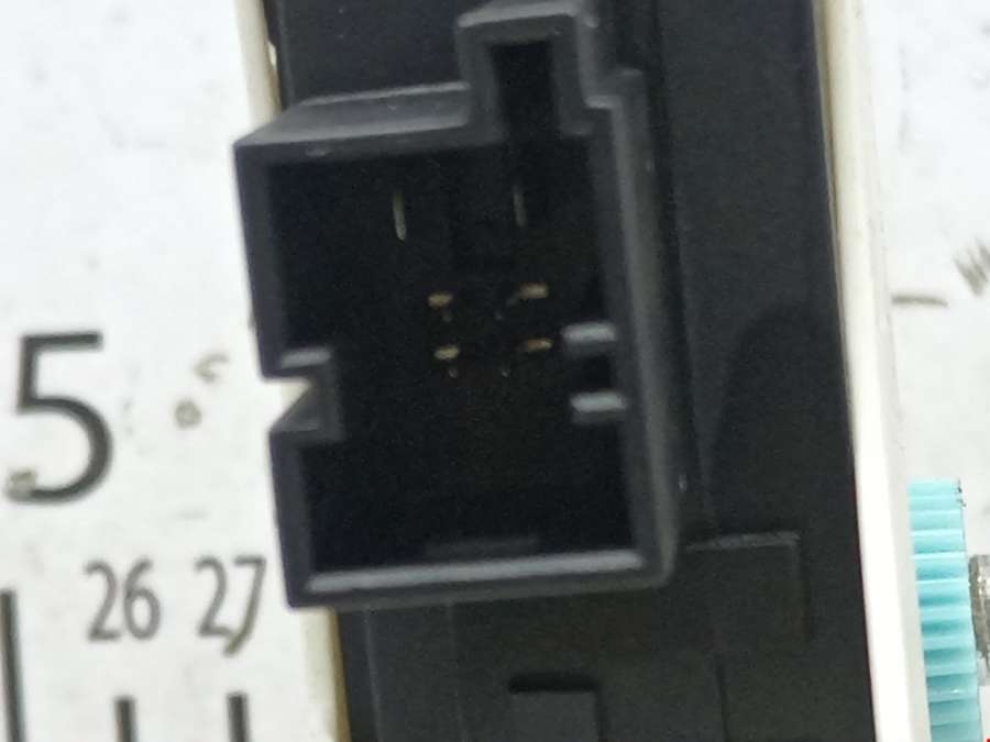 Моторчик стеклоподъемника Audi A6 C6 (2004-2011) Седан 2005г. | Фото № 3 Моторчик стеклоподъемника Audi A6 C6 (2004-2011) Седан 2005г. - Фото 3