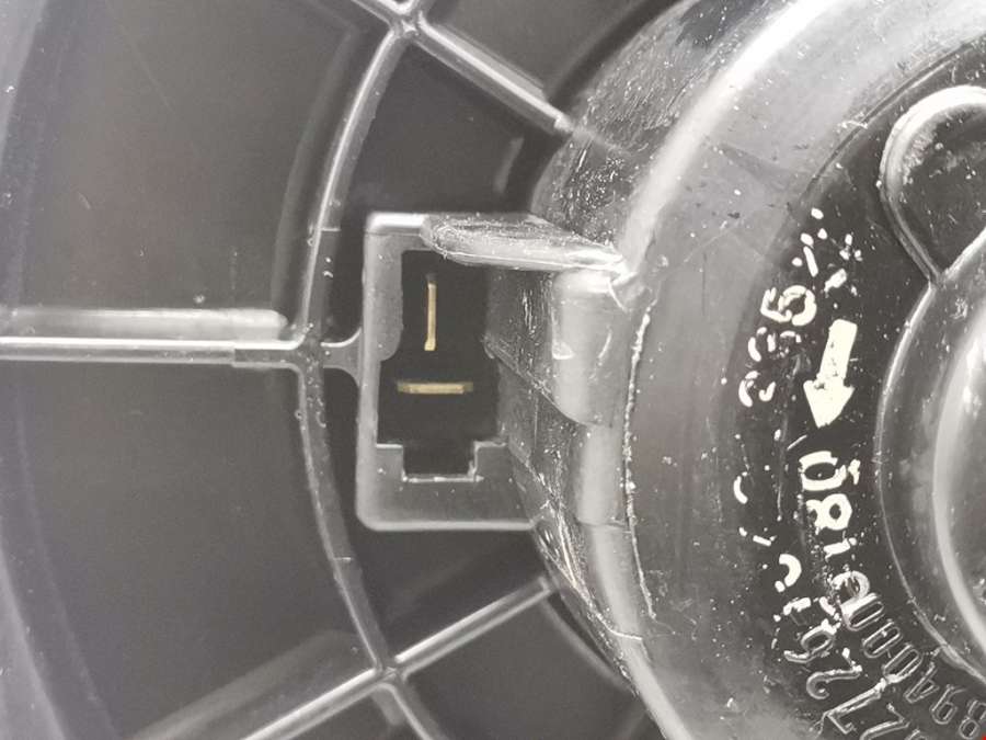 Моторчик печки (вентилятор отопителя) Mitsubishi Lancer 9 (2000-2010) Универсал 2003г. | Фото № 3 Моторчик печки (вентилятор отопителя) Mitsubishi Lancer 9 (2000-2010) Универсал 2003г. - Фото 3