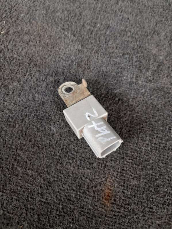 9098004140 Конденсатор  Toyota Platz 2002г. | Фото № 4  9098004140 Конденсатор  Toyota Platz 2002г. - Фото 4