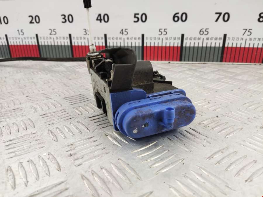 Замок двери задней правой Audi A4 B5 (1994-2001) Универсал 2001г. | Фото № 4 Замок двери задней правой Audi A4 B5 (1994-2001) Универсал 2001г. - Фото 4