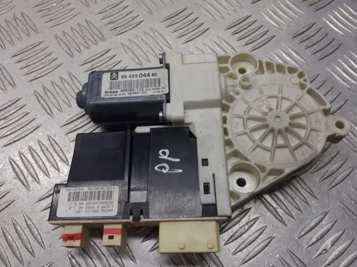 9649304480 Моторчик стеклоподъемника Citroen C5 2 поколение (2008-2016) 2008г. | Фото № 1 9649304480 Моторчик стеклоподъемника Citroen C5 2 поколение (2008-2016) 2008г. - Фото 1