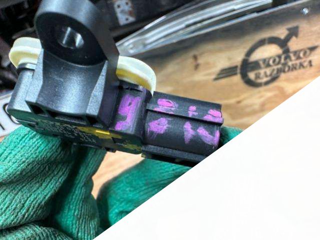 30798030 Датчик удара Volvo V70 2015г. | Фото № 4 30798030 Датчик удара Volvo V70 2015г. - Фото 4