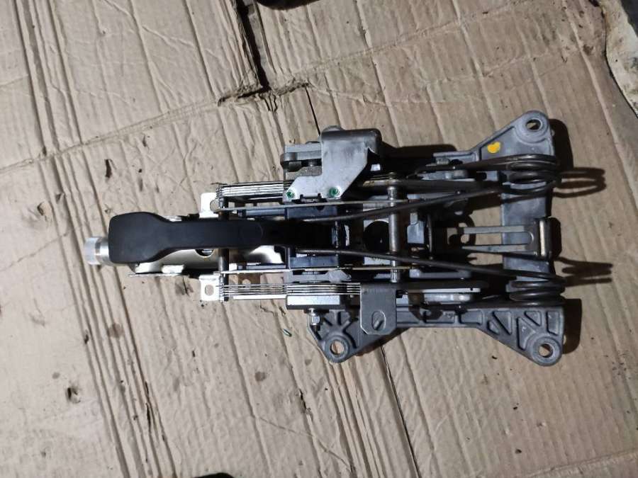 Рулевая колонка Audi A4 B7 2006г. | Фото № 1 Рулевая колонка Audi A4 B7 2006г. - Фото 1